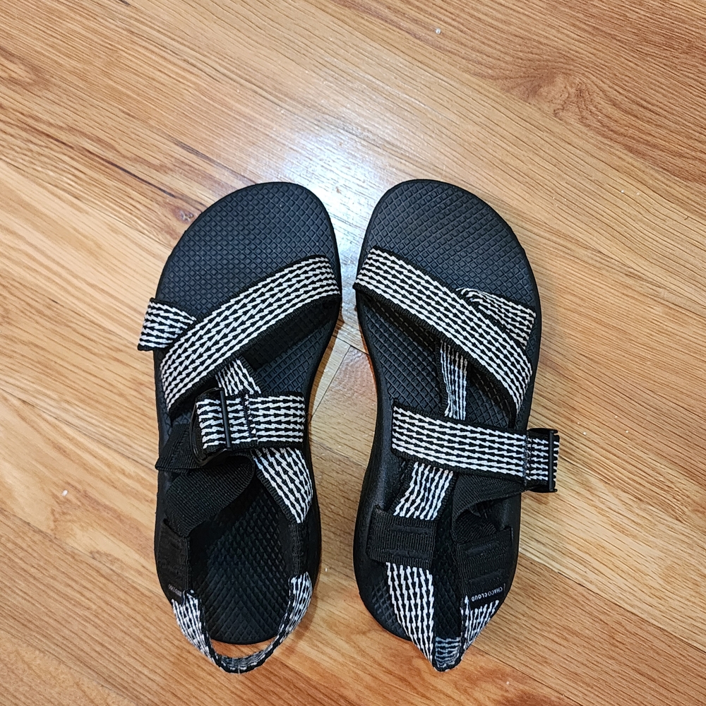 Chaco Womens Z Cloud Sandals Black White Striped Strappy Hiking Shoes J107076